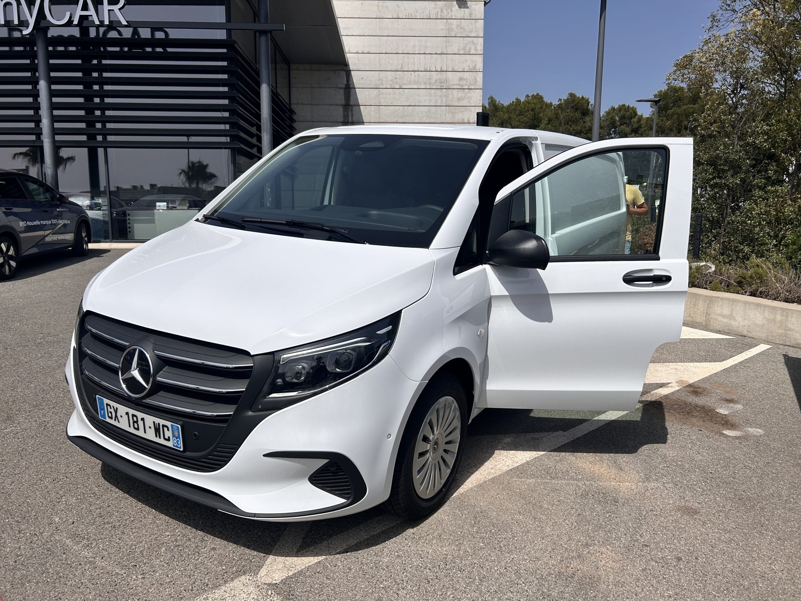 Véhicule utilitaire professionnel en leasing Nice